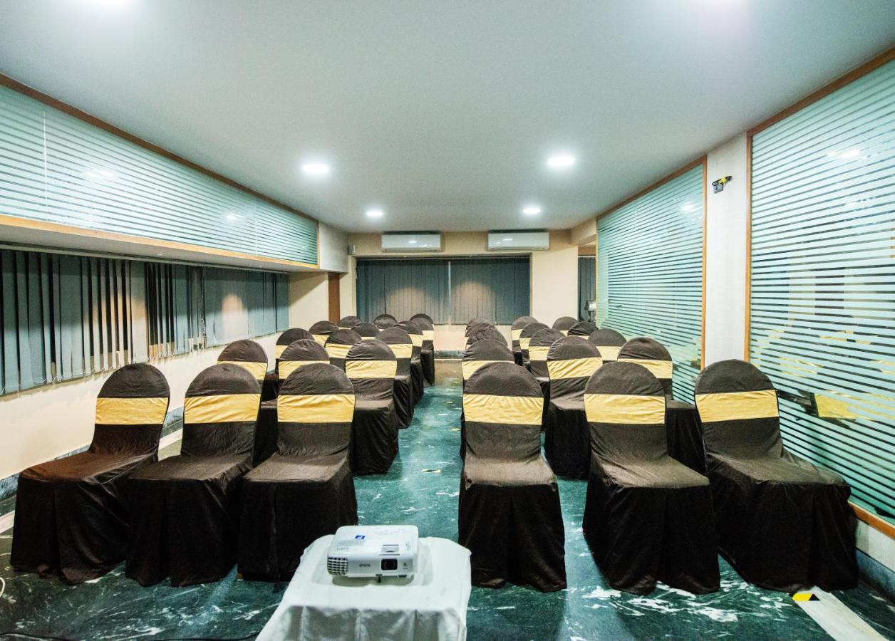 Bangalore Gate Hotel & Conferences Extérieur photo