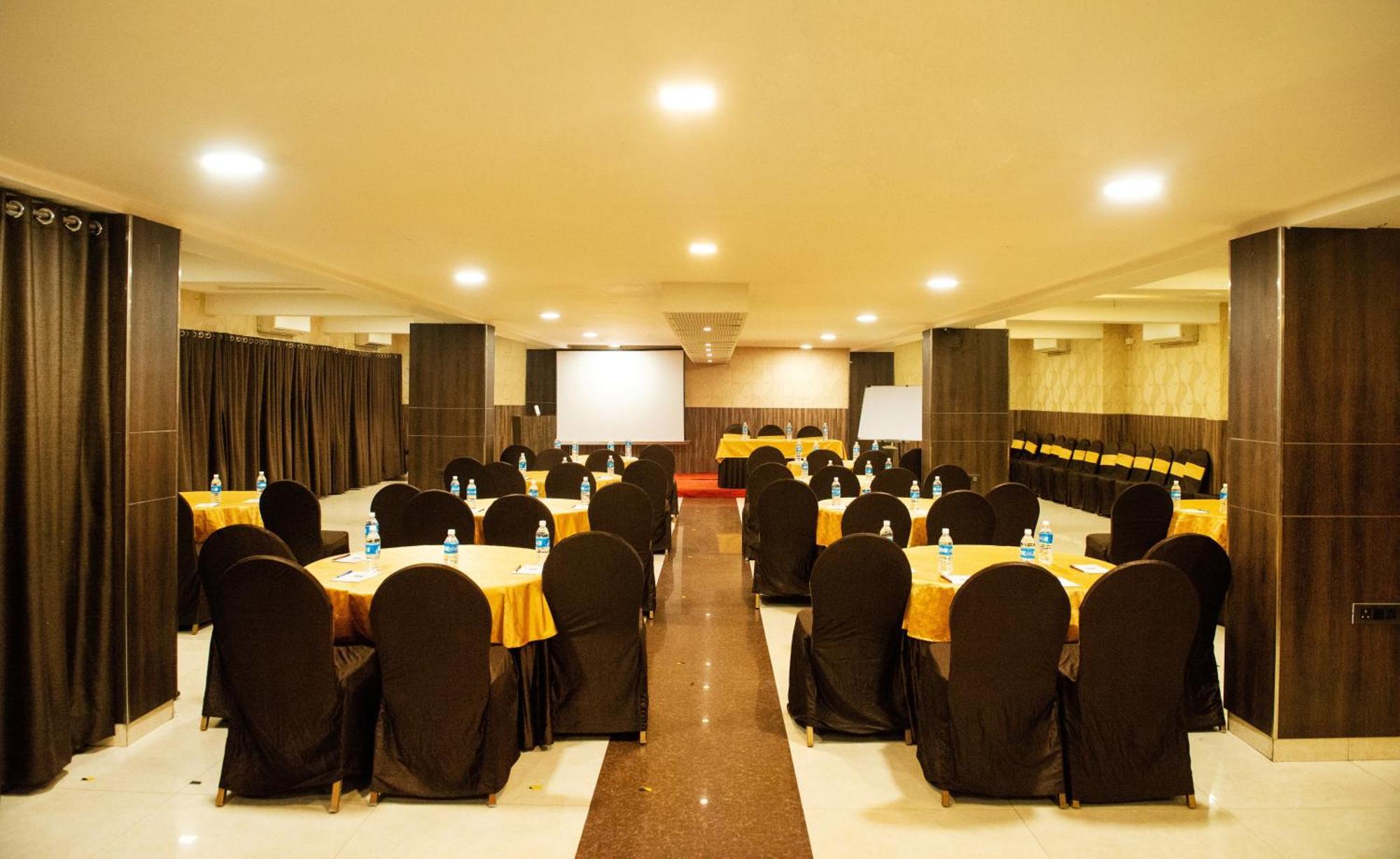Bangalore Gate Hotel & Conferences Extérieur photo