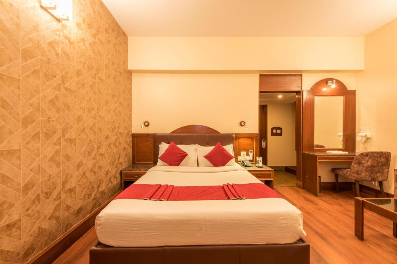 Bangalore Gate Hotel & Conferences Extérieur photo