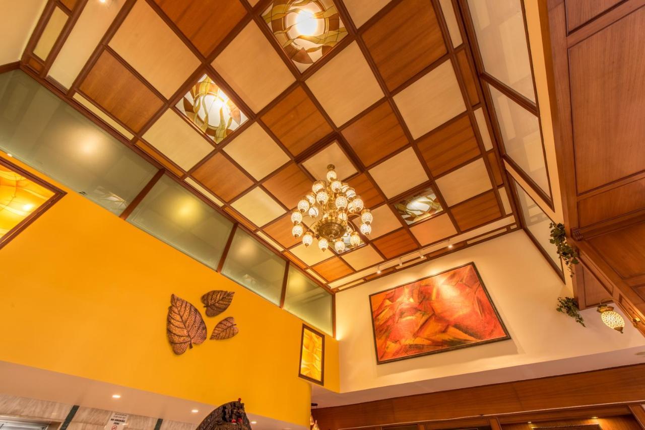 Bangalore Gate Hotel & Conferences Extérieur photo